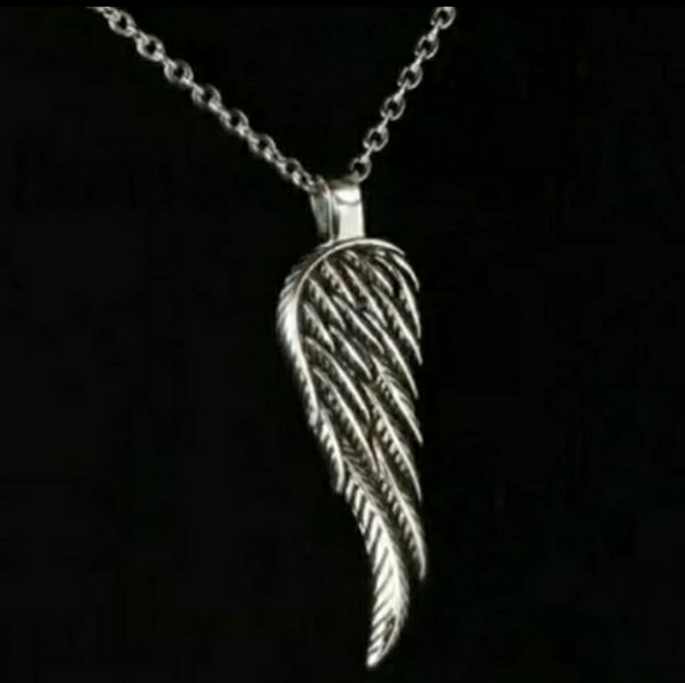 ANGEL WING PENDANT NECKLACE